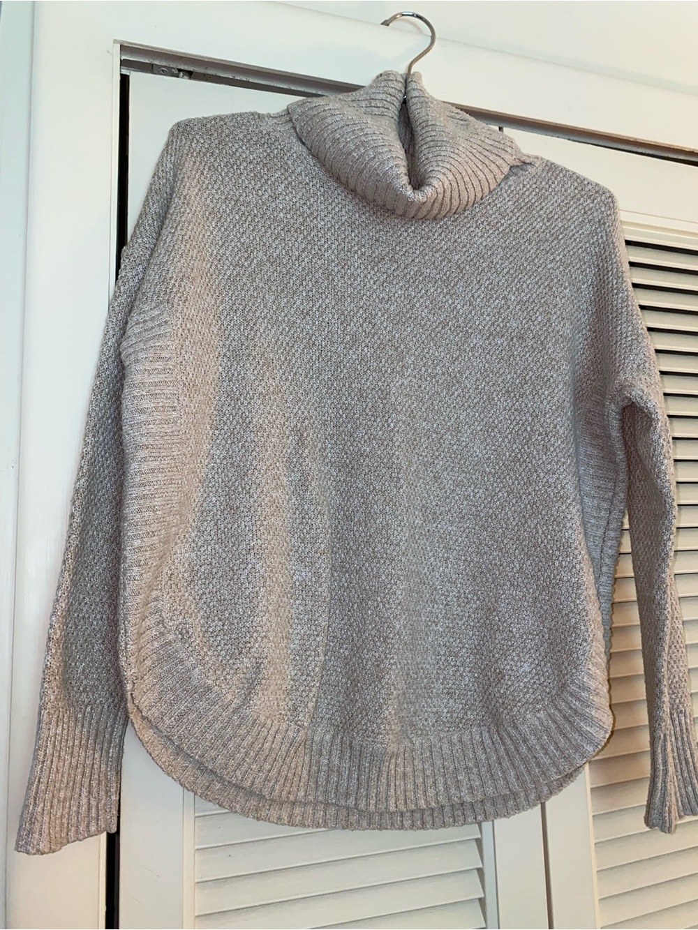 Cozy Beige Turtleneck Tunic Sweater - Women's Knit Size Small
